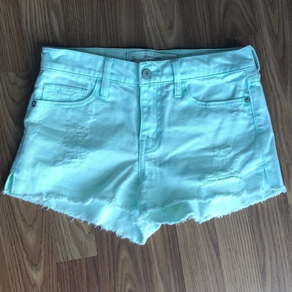 Abercrombie and Fitch  Distress Shorts Size 00 - Picture 1 of 16